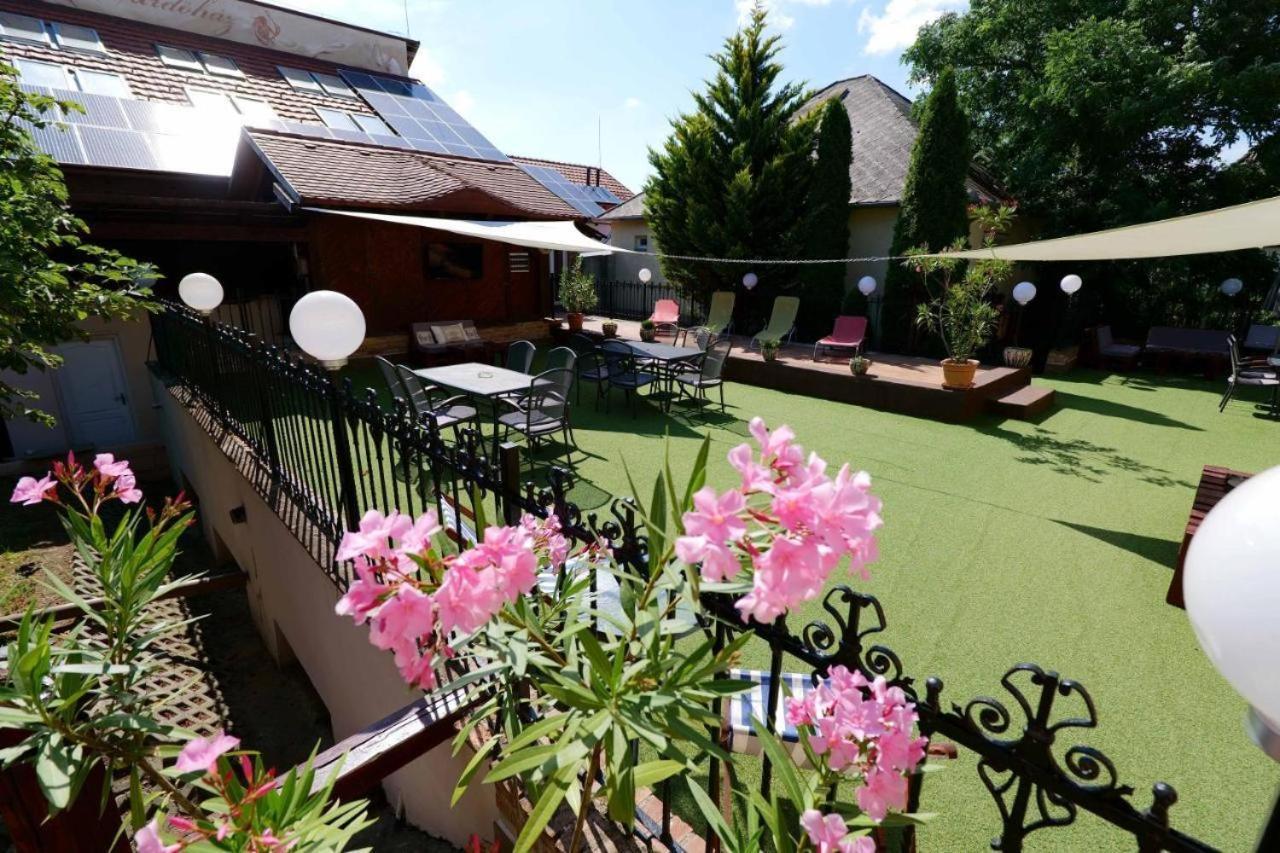 Castle Wellness Resort Sosto นีเรกฮาซา ภายนอก รูปภาพ